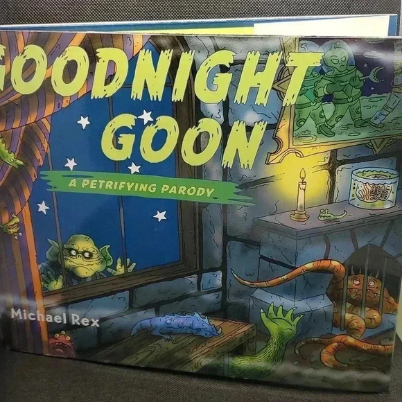 Lot of 2 books - Picture 2 of 9